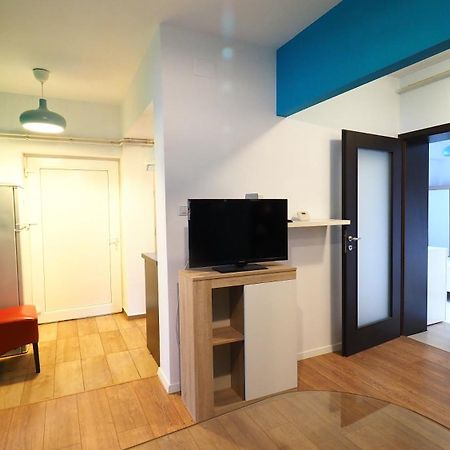 Iassium Airport Apartments Яш Екстериор снимка