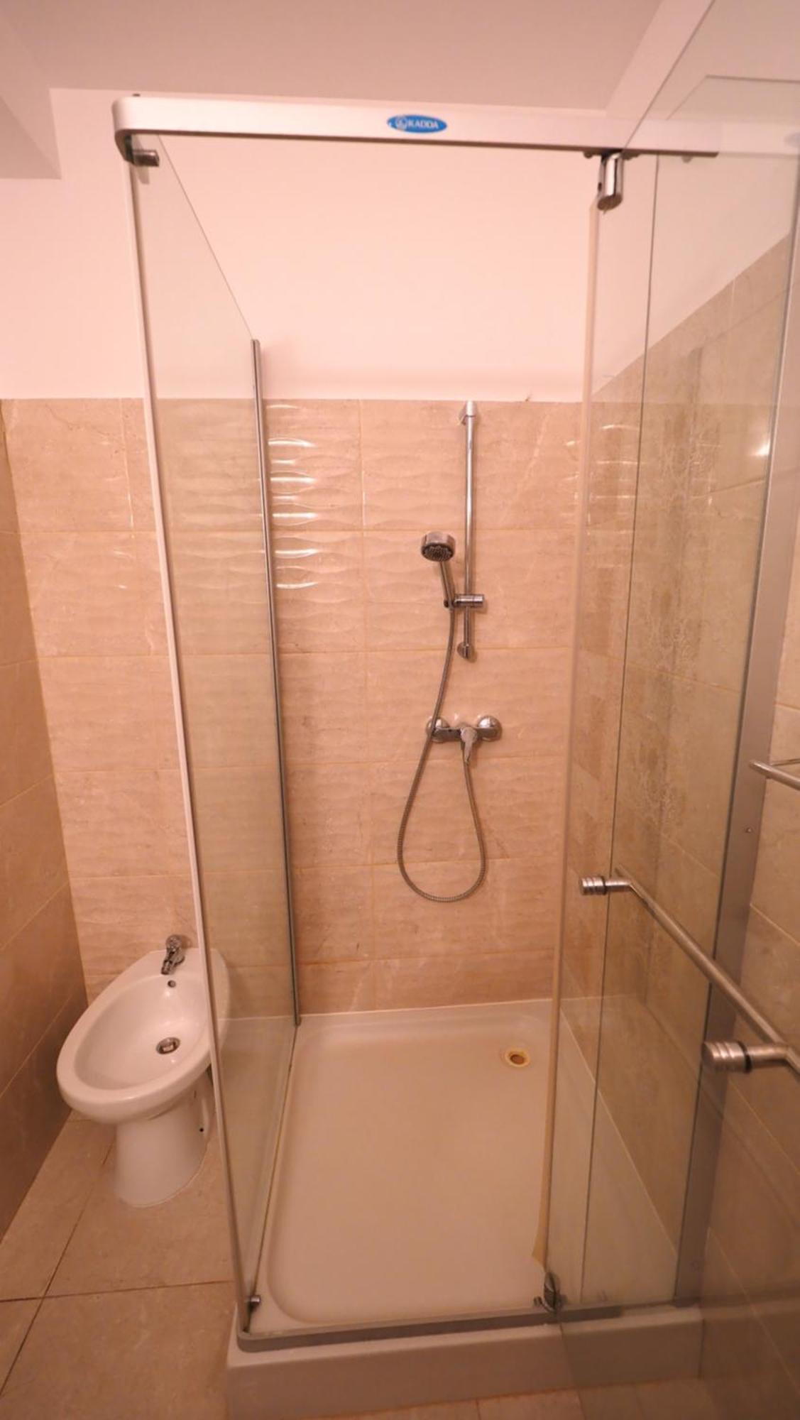 Iassium Airport Apartments Яш Екстериор снимка