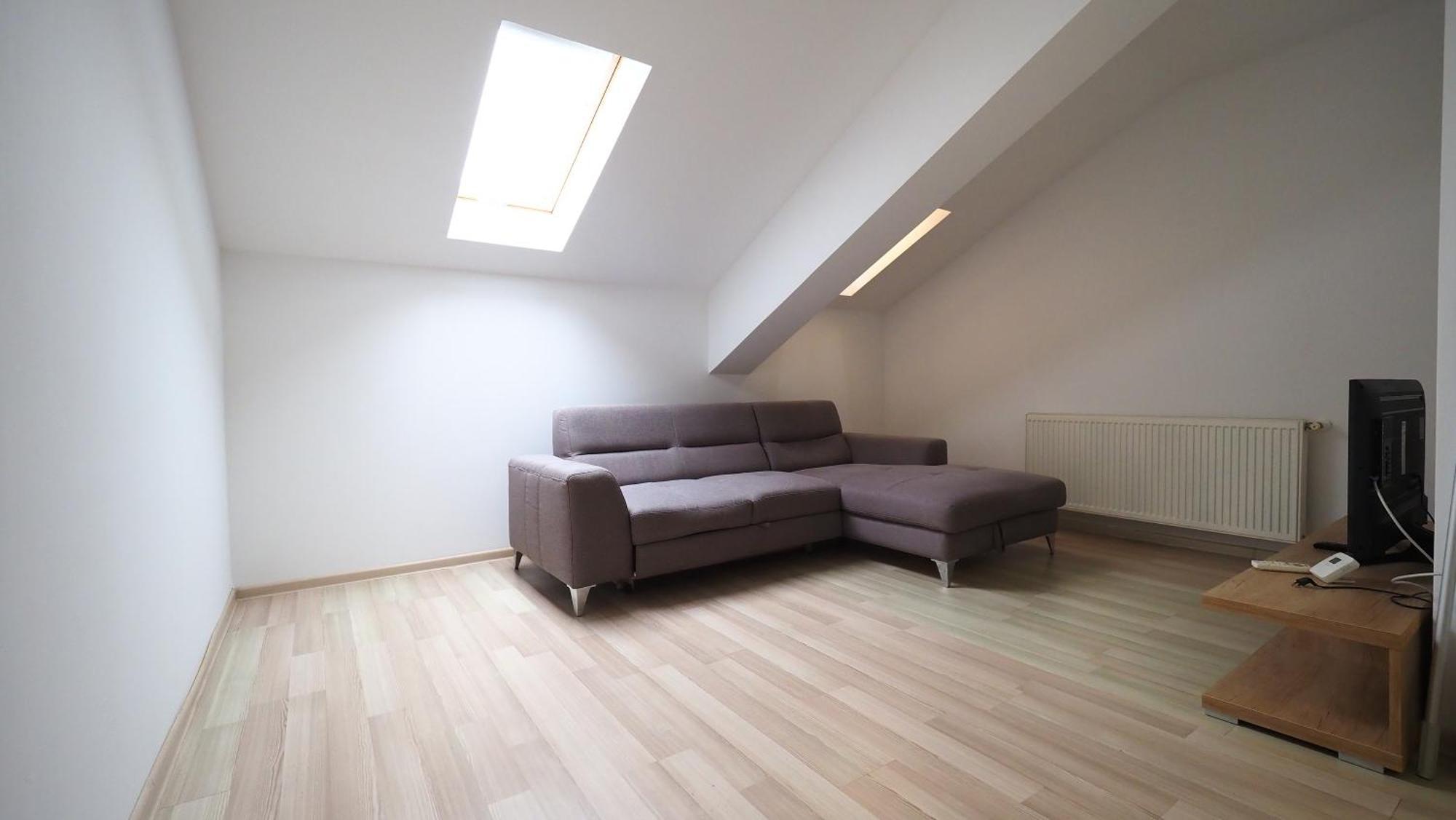 Iassium Airport Apartments Яш Екстериор снимка